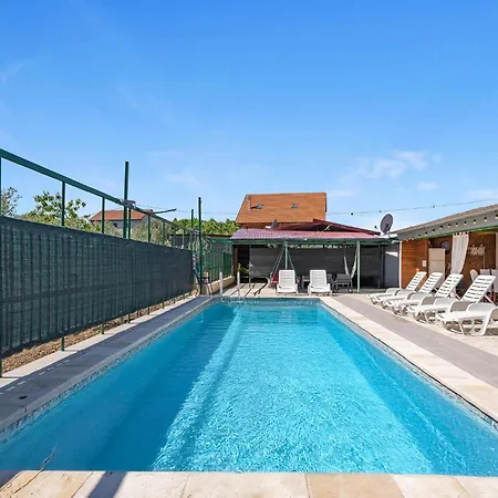 Amazing Apartment In Dubravice 公寓