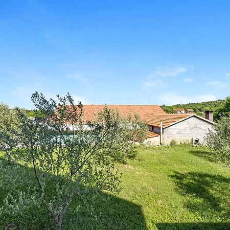 Stunning In Apartman Dubravice